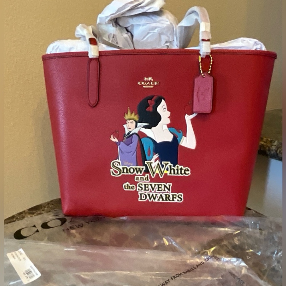 NWT Coach Disney X Snow White and The Seven Dwarfs Leather Tote